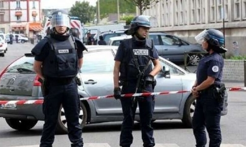 في مستشفى "بيجين".. الشرطة الفرنسية تعتقل رجلا حاول مهاجمة منفّذ هجوم نيس ابراهيم العويساوي بسكين