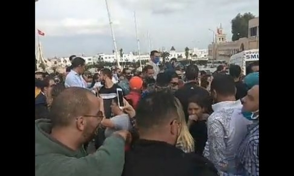 القصبة / إستعمل الغاز المسيل للدموع، الأمن يتدّخل لفضّ إعتصام الموسيقيّين