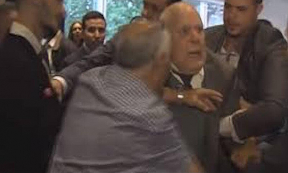 جبل جلود : القبض على 3 منحرفين سلبوا مسن