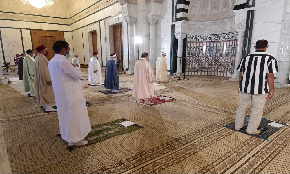 ولاية قابس تقرّر إستثنائيًّا السّماح بأداء صلاة الجمعة اليوم