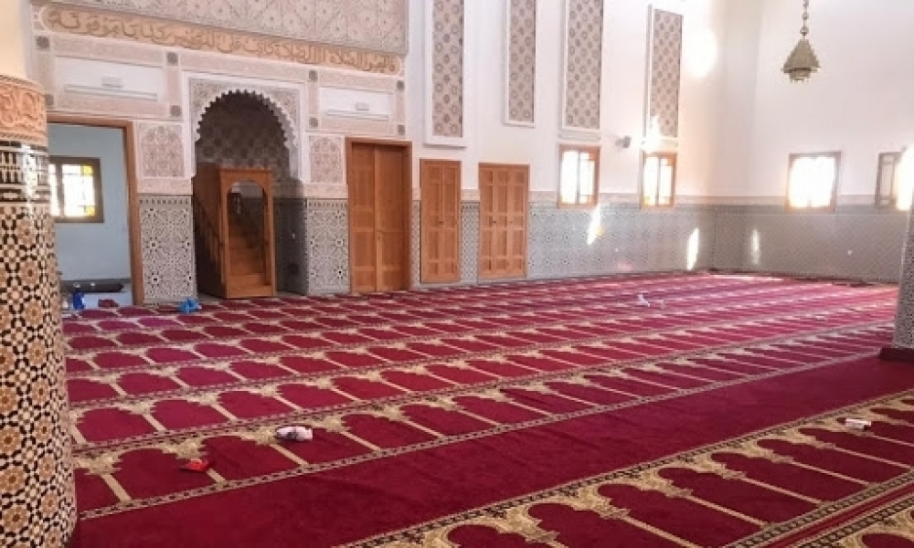 سيدي بوزيد / تعليق صلاتَيْ التراويح والجمعة ومنع إنتصاب السوق الأسبوعيّة بمعتمديّة منزل بوزيان