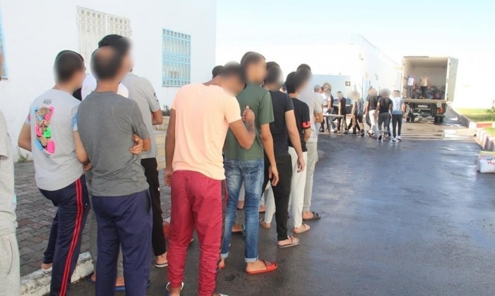 نقل مجموعة من المساجين من سجن المرناقية إلى سجني أوذنة وصواف للحد من ظاهرة الاكتظاظ  