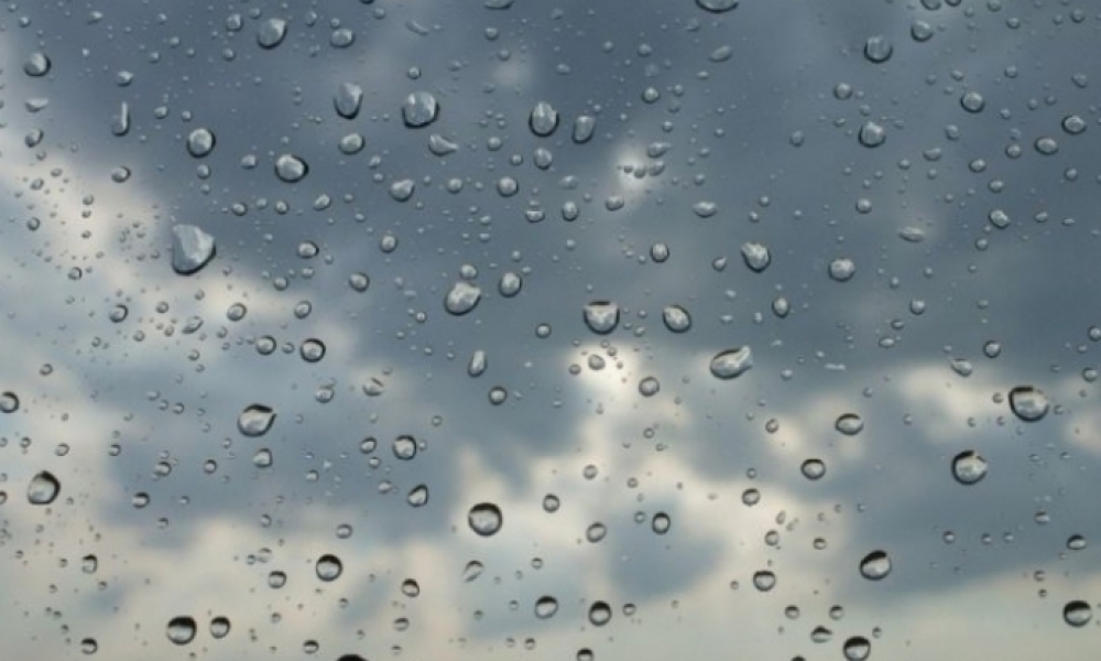 طقس اليوم: أمطار متفرقة والحرارة تتراوح بين 23 و33 درجة