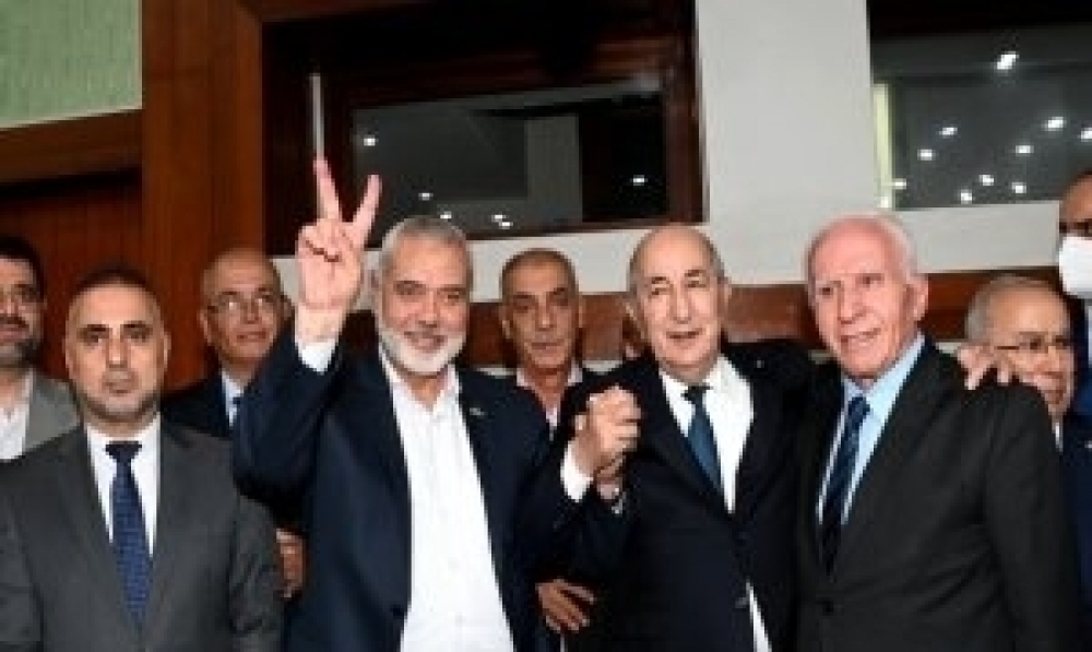 تونس تعبر عن عميق ارتياحها وترحابها بتوقيع الفلسطينيين على "إعلان الجزائر"