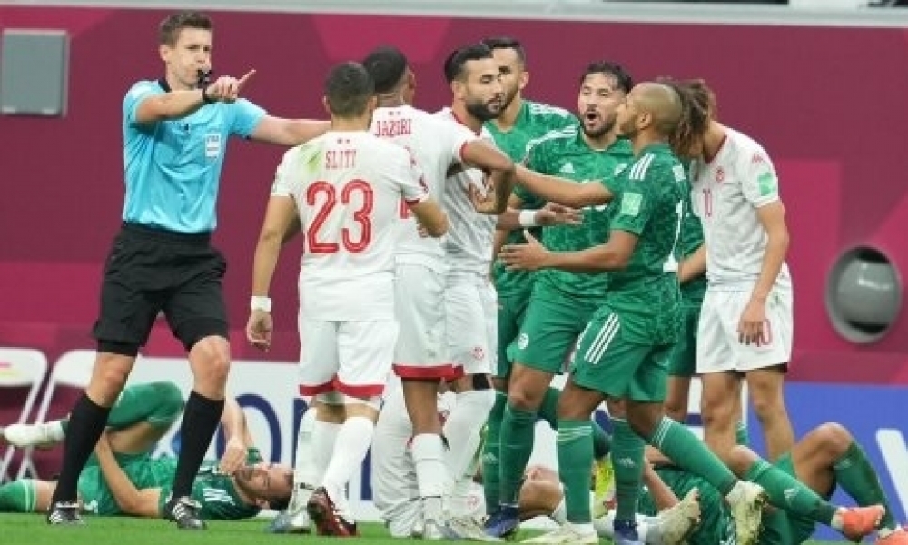 حكم نهائي كأس العرب يدير مباراة تونس وأستراليا السبت المقبل 