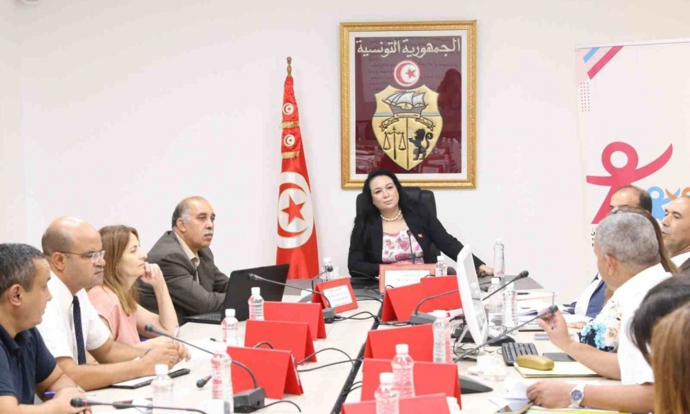 وزيرة الأسرة تبحث مع القطاعين العام والخاص مشروع قانون عطل الأمومة والأبوّة والوالديّة