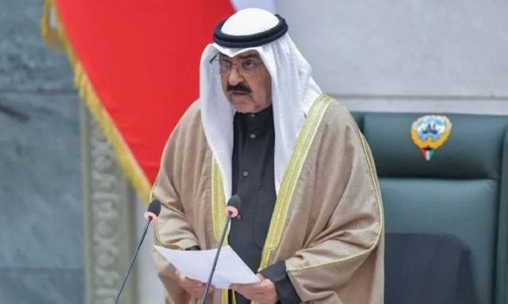 أمير الكويت يحلّ مجلس الأمة ويعطّل بعض مواد الدستور