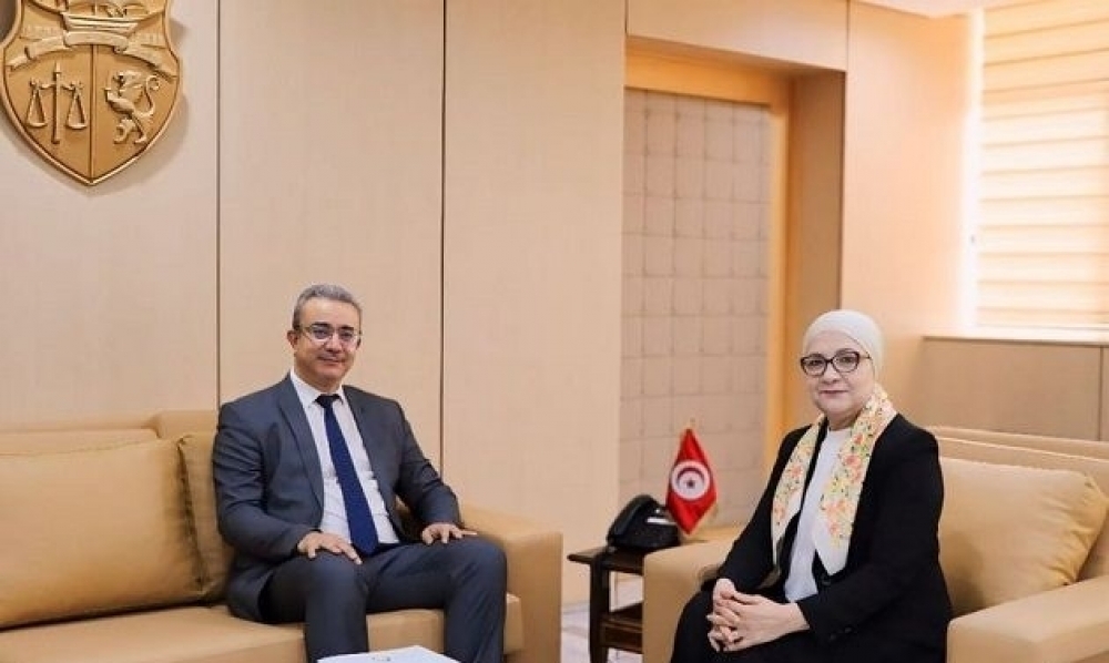 الإذن بتكوين فريق عمل مشترك بين ممثلي وزارة العدل وعمادة المحامين