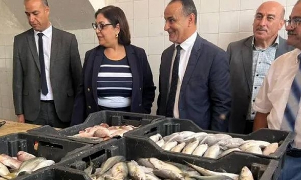 في زيارة غير معلنة: وزيرة التجارة تعاين نسق التزويد والأسعار بجربة