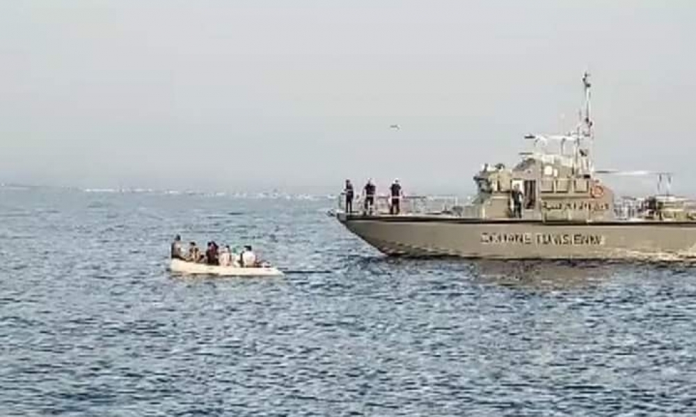  بلاغ مصالح الوحدة البحرية الديوانة بقليبية تقوم بعملية إنقاذ لـ 16 شخصا يحملون الجنسية التونسية