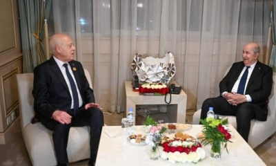 رئيس الجمهورية يختتم زيارته إلى الجزائر